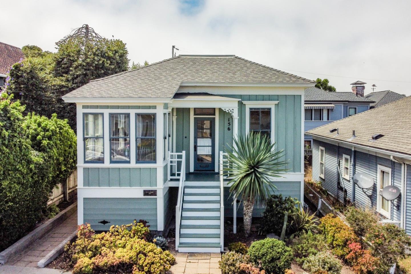 Detail Gallery Image 1 of 1 For 156 Monterey Ave, Pacific Grove,  CA 93950 - 5 Beds | 2/1 Baths
