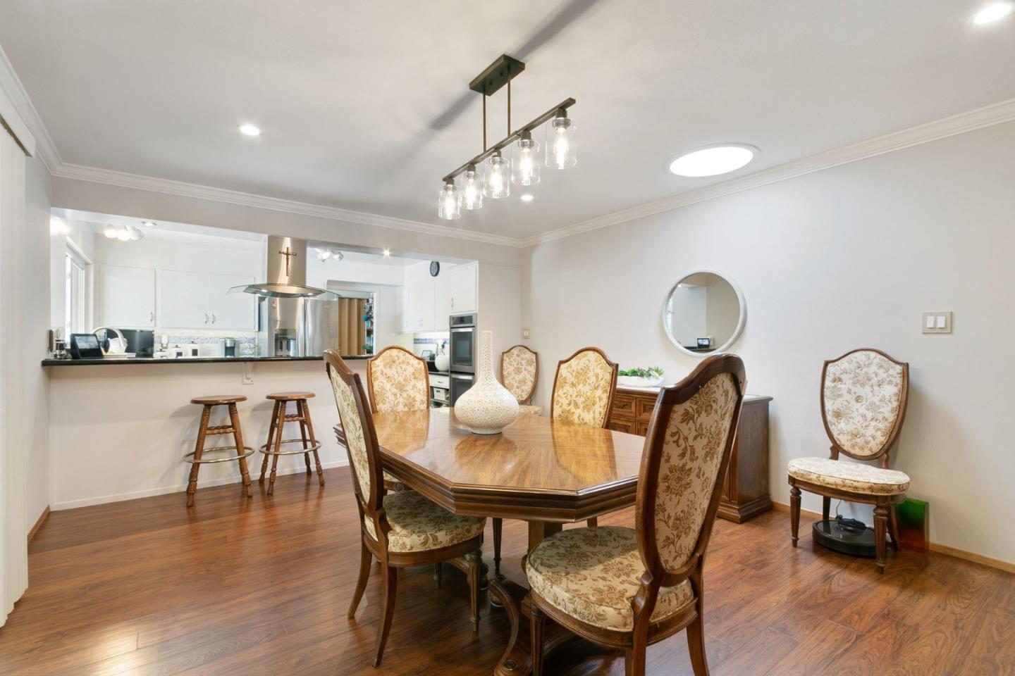 Detail Gallery Image 10 of 32 For 3909 Dalehurst Ct, San Mateo,  CA 94403 - 3 Beds | 2 Baths