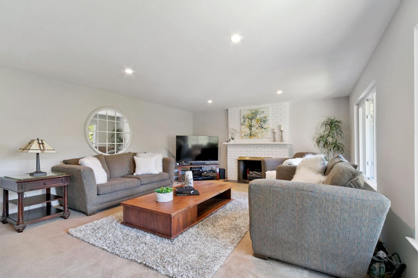 Detail Gallery Image 6 of 32 For 3909 Dalehurst Ct, San Mateo,  CA 94403 - 3 Beds | 2 Baths
