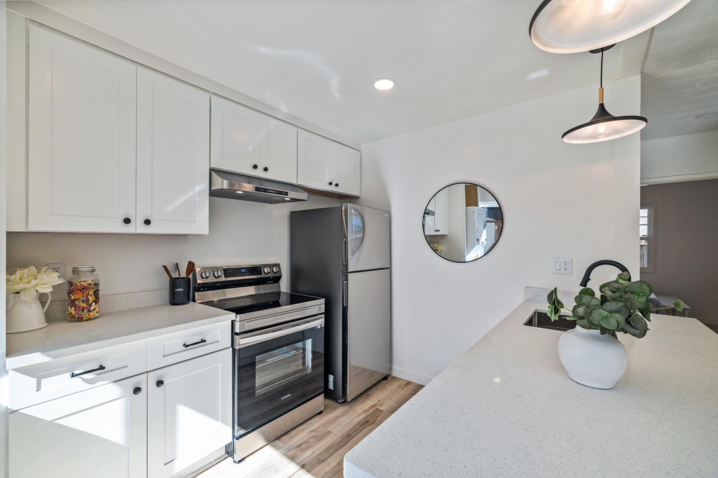 Detail Gallery Image 10 of 74 For 3707 Moana Way, Santa Cruz,  CA 95062 - – Beds | – Baths