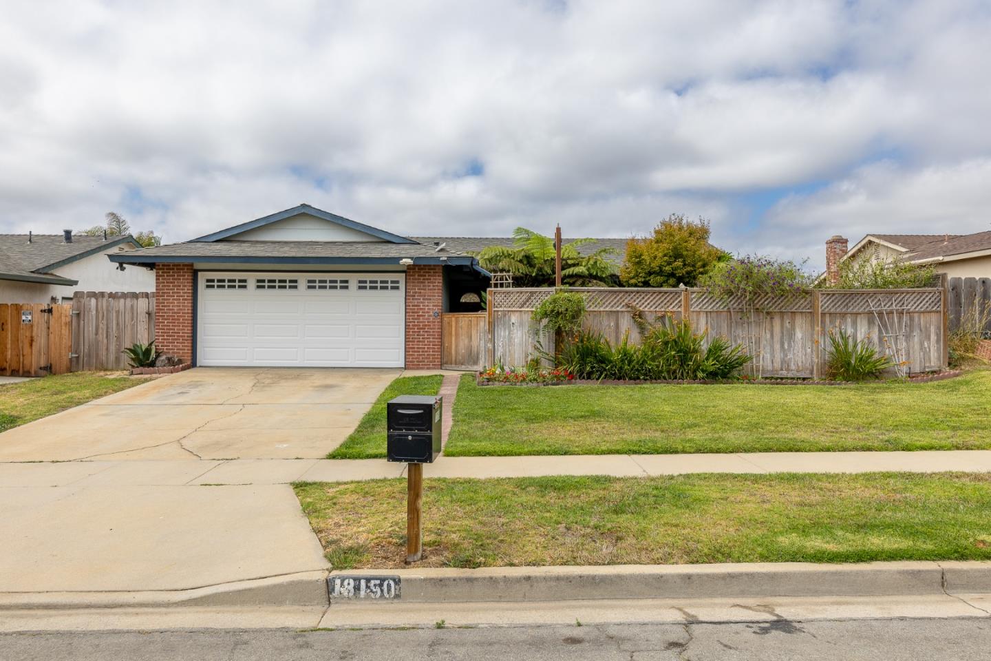 Detail Gallery Image 1 of 1 For 13150 Louise St, Salinas,  CA 93906 - 3 Beds | 2 Baths