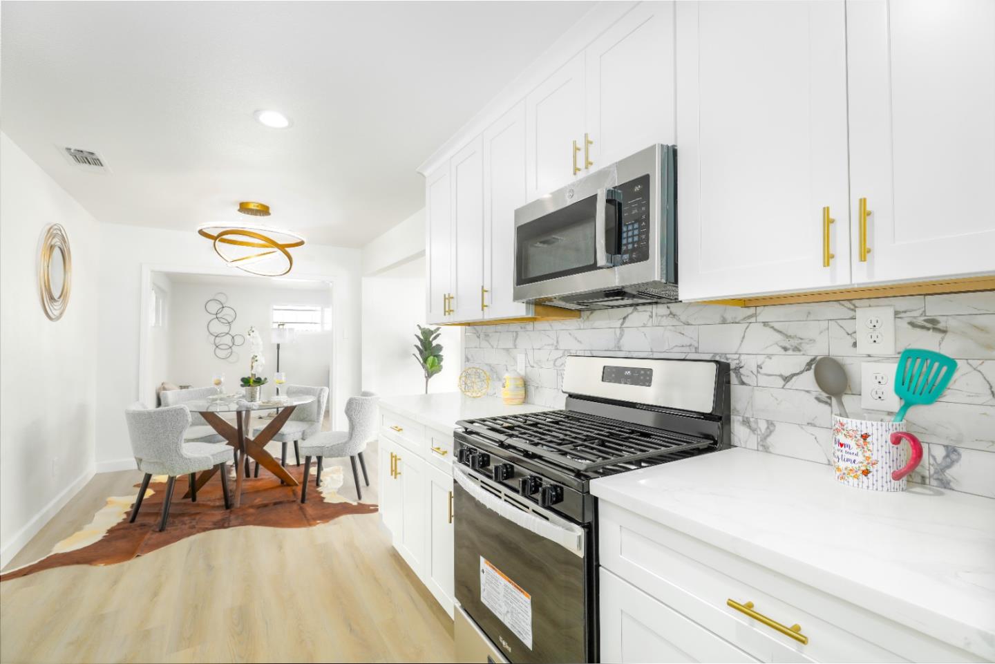 Photo of 1020 Colnar St in Roseville, CA