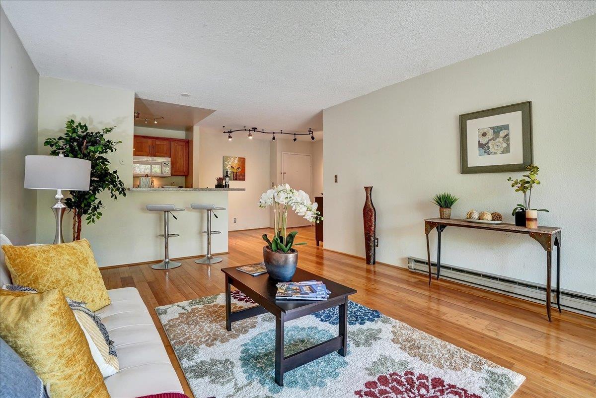 Detail Gallery Image 8 of 31 For 381 Half Moon Ln #305,  Daly City,  CA 94015 - 1 Beds | 1 Baths