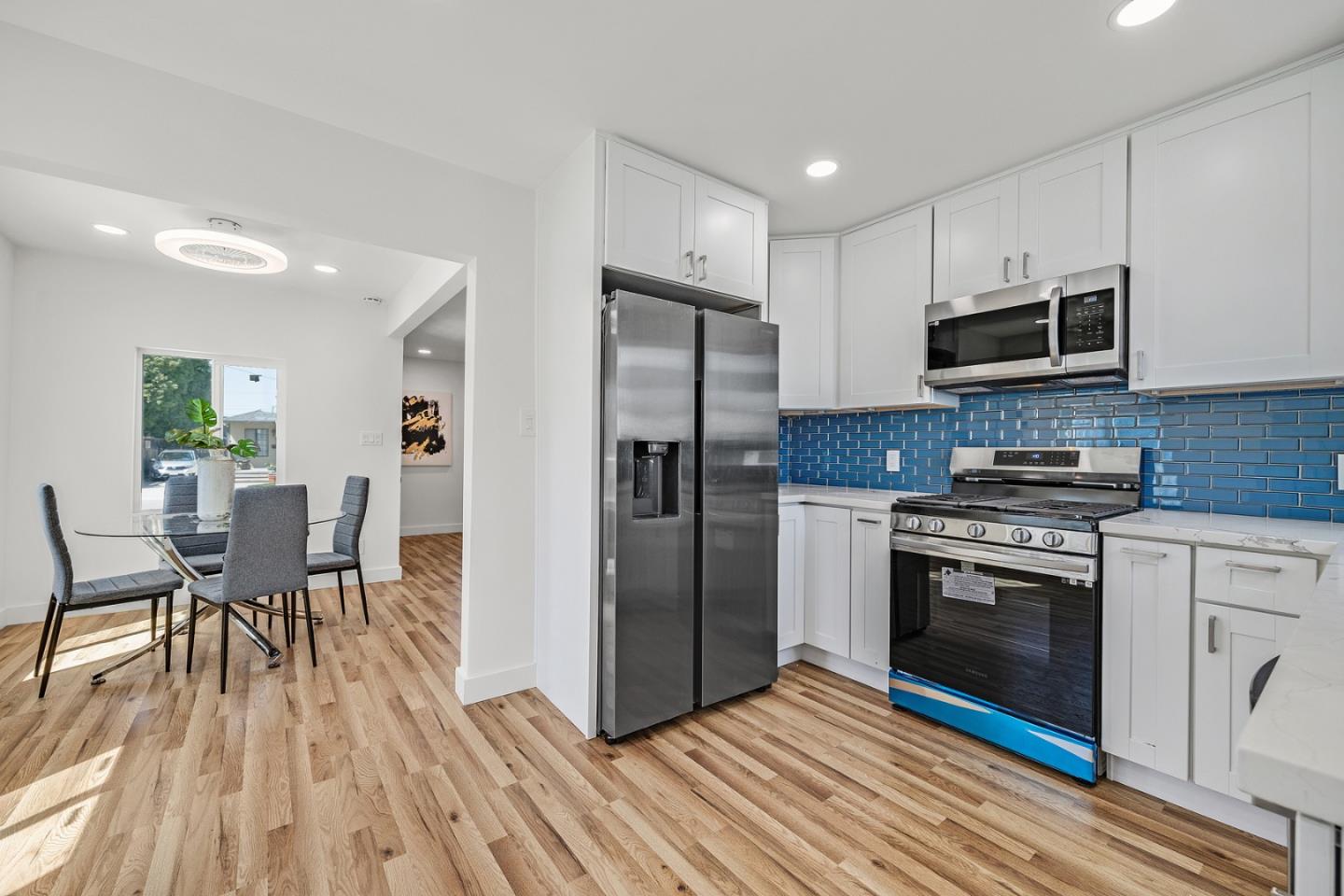 Detail Gallery Image 6 of 37 For 1518 Cypress Ave, San Mateo,  CA 94401 - 4 Beds | 2 Baths