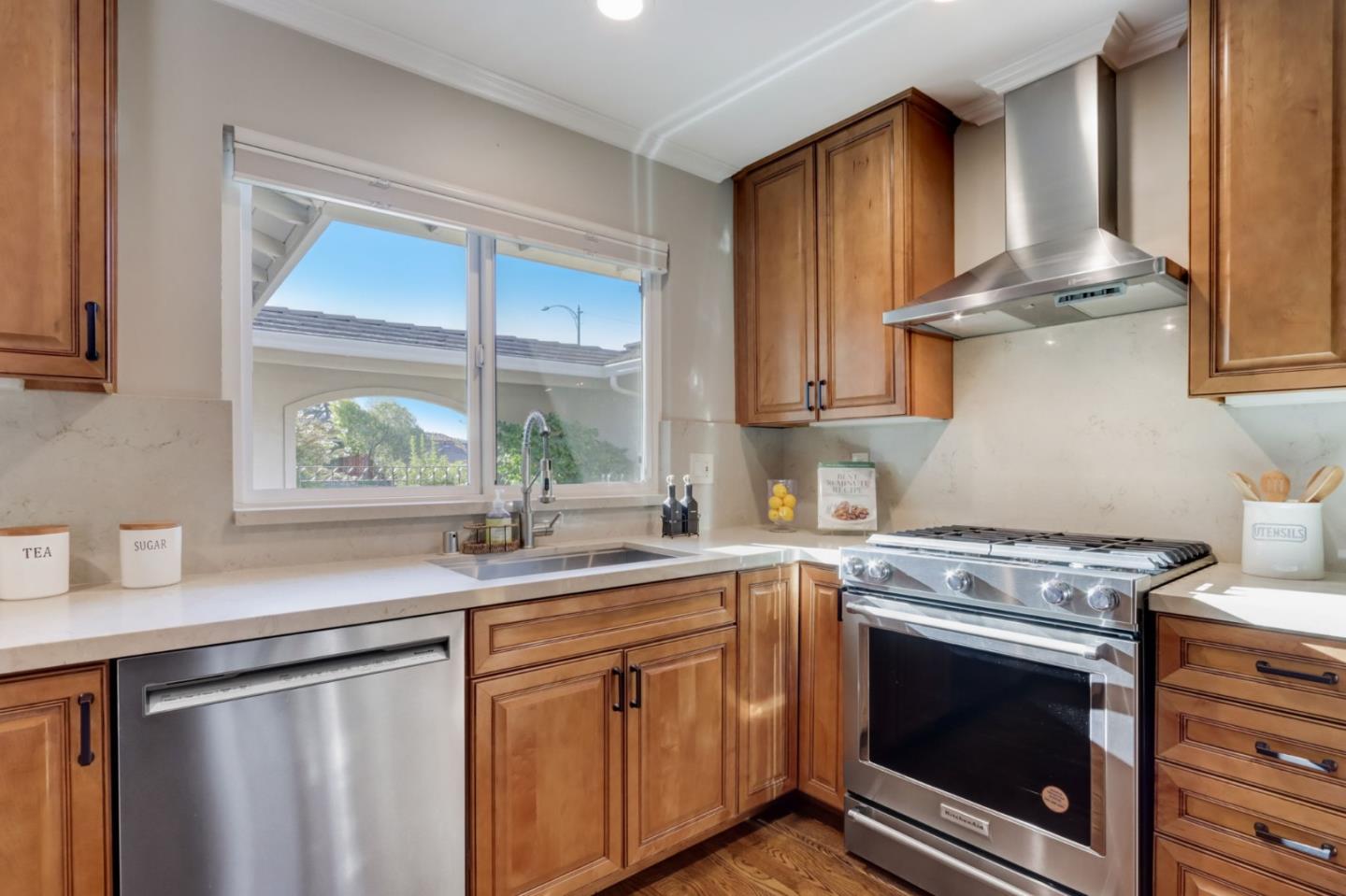 Detail Gallery Image 18 of 75 For 6544 Little Falls Dr, San Jose,  CA 95120 - 4 Beds | 2/1 Baths