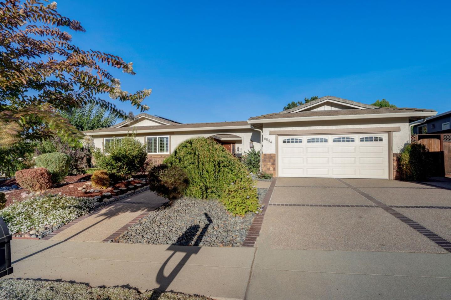 Detail Gallery Image 39 of 75 For 6544 Little Falls Dr, San Jose,  CA 95120 - 4 Beds | 2/1 Baths