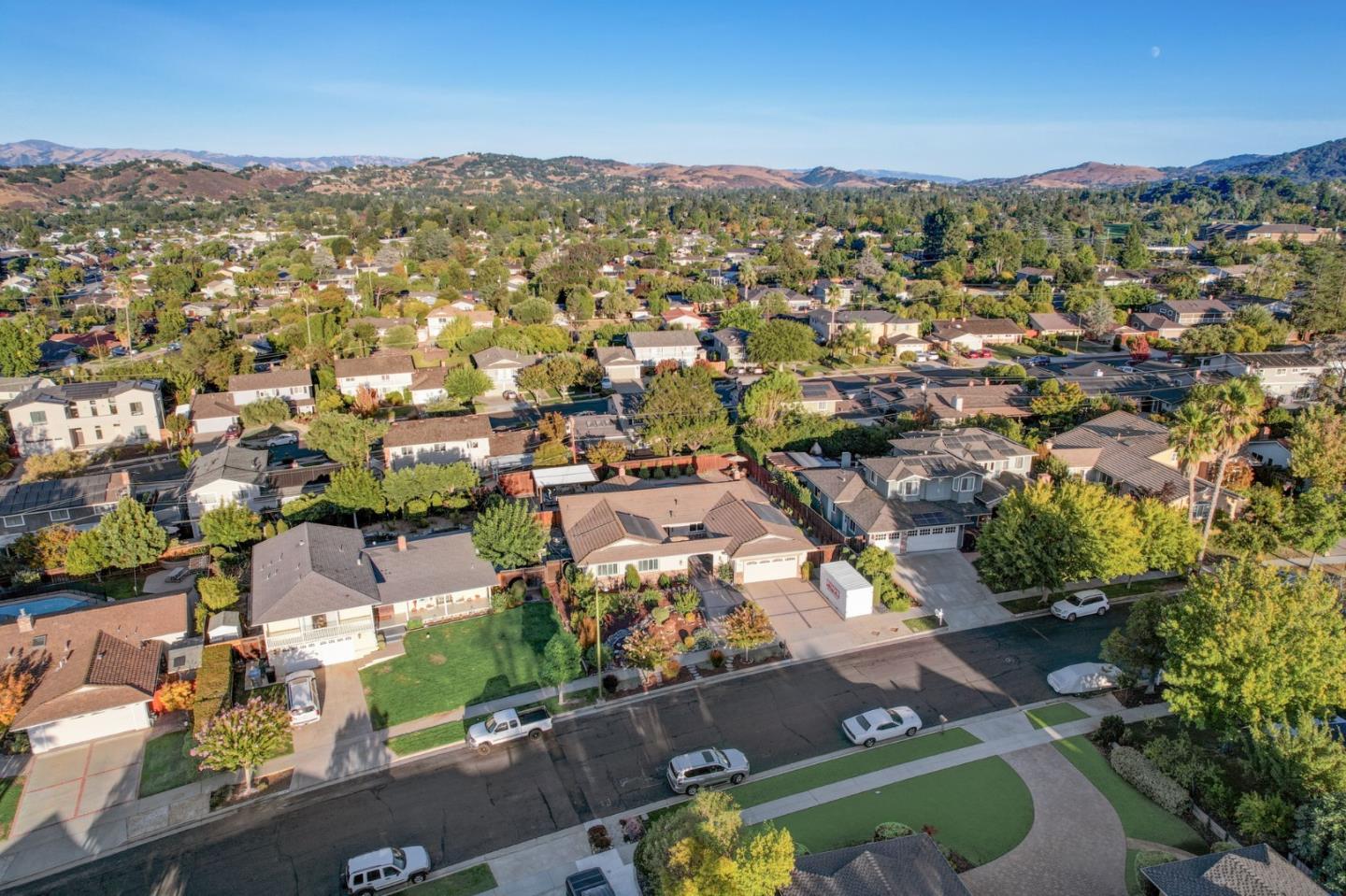 Detail Gallery Image 59 of 75 For 6544 Little Falls Dr, San Jose,  CA 95120 - 4 Beds | 2/1 Baths