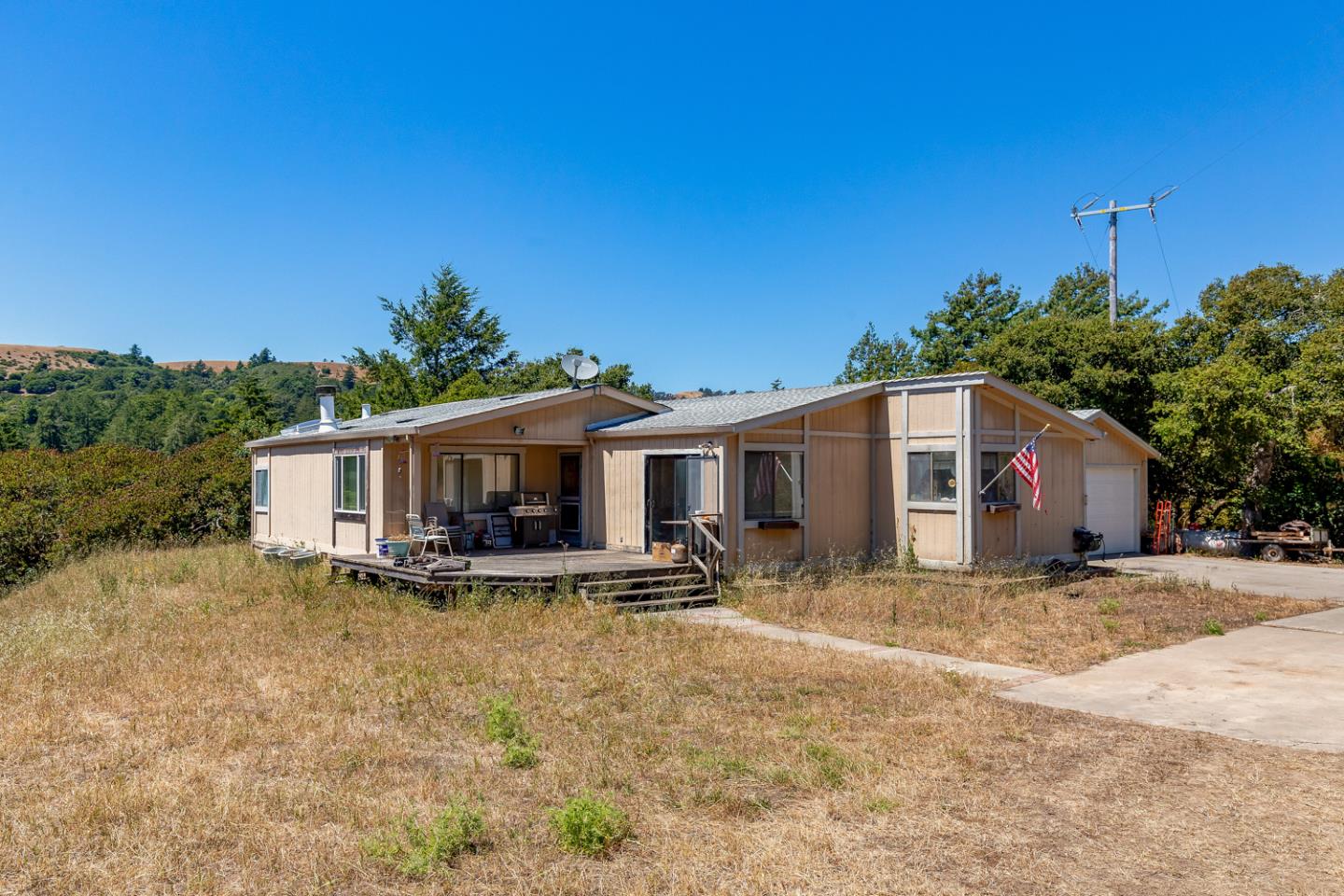 1900 Bear Gulch Rd, San Gregorio, CA 94074 13 Beds 11/1 Baths