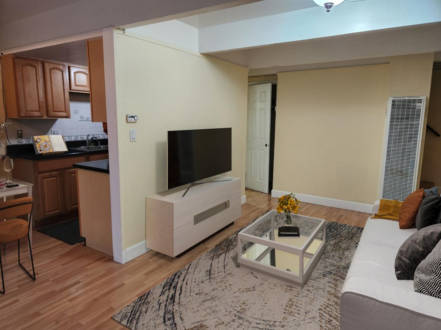 Detail Gallery Image 3 of 10 For 585 Villa St #8,  Daly City,  CA 94014 - 2 Beds | 1/1 Baths