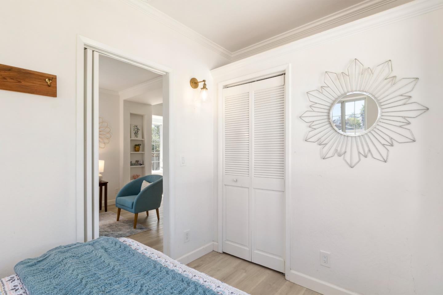 Detail Gallery Image 12 of 18 For 719 Pine St, Santa Cruz,  CA 95062 - 2 Beds | 1 Baths