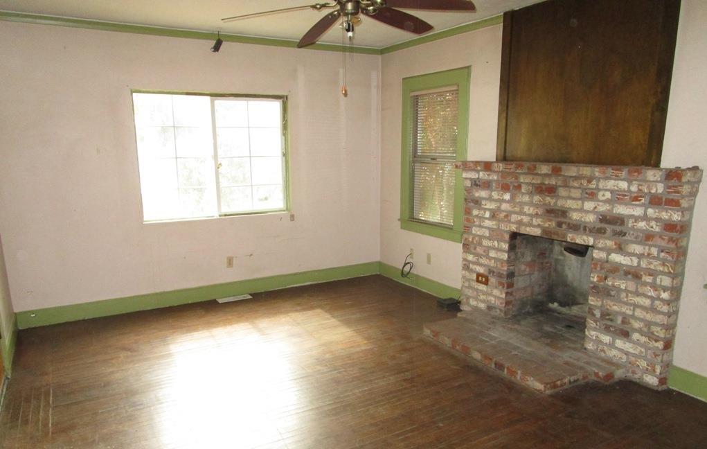 Detail Gallery Image 3 of 17 For 340 W C St, Dixon,  CA 95620 - 2 Beds | 1 Baths
