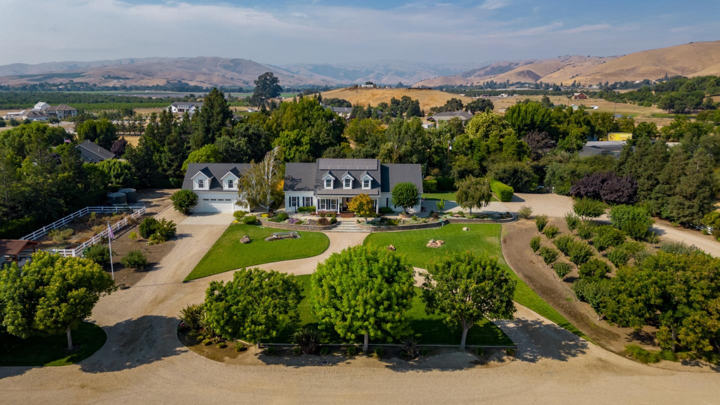 Photo of 710 Los Viboras Rd in Hollister, CA