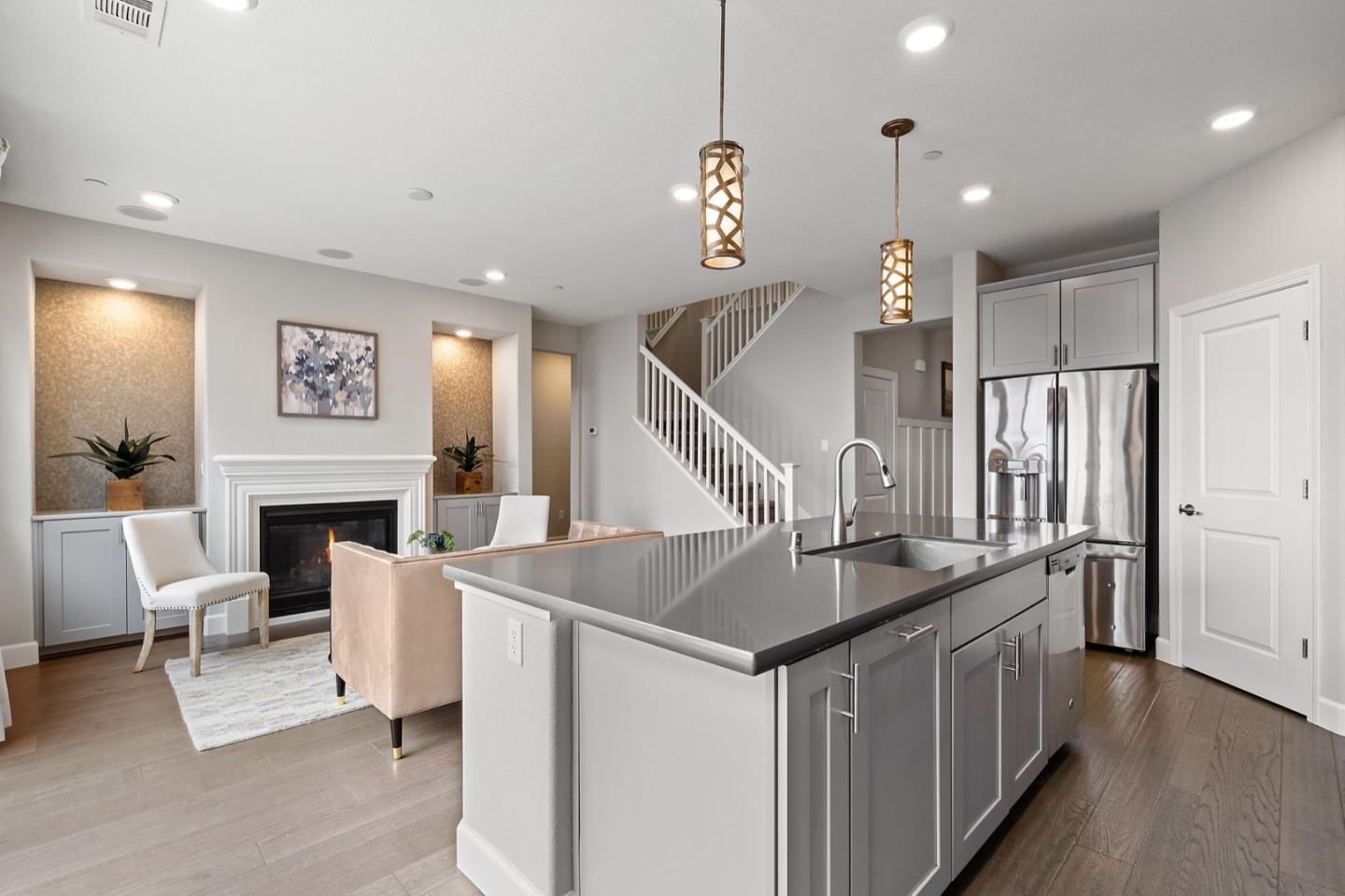 Detail Gallery Image 13 of 61 For 238 Crestview Cir, Daly City,  CA 94015 - 5 Beds | 4 Baths