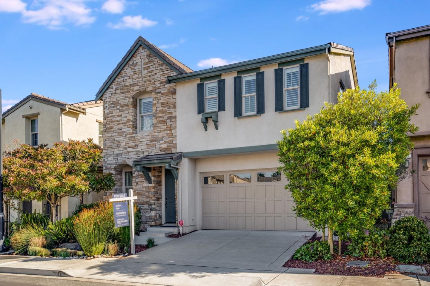 Detail Gallery Image 3 of 61 For 238 Crestview Cir, Daly City,  CA 94015 - 5 Beds | 4 Baths
