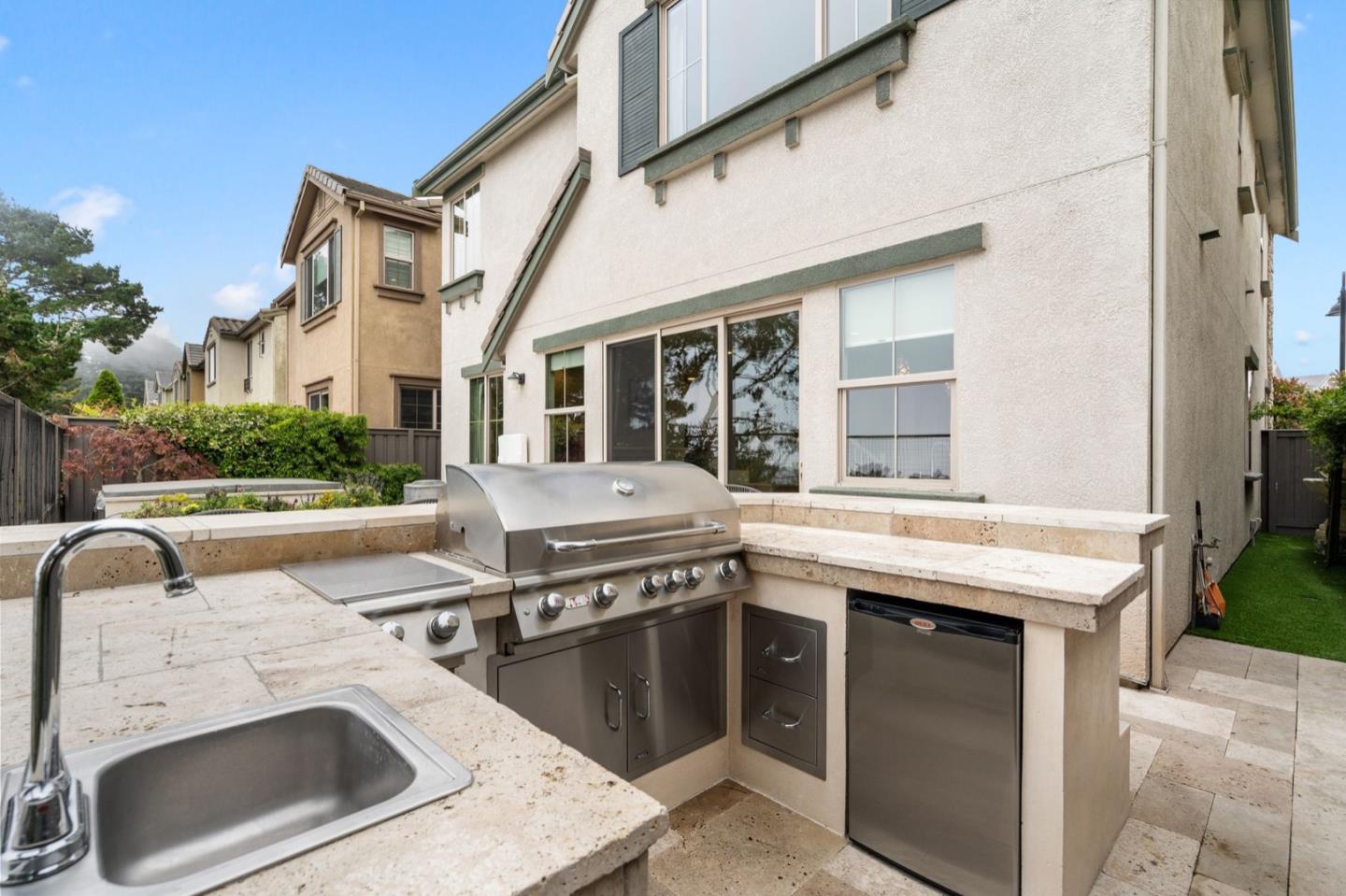 Detail Gallery Image 37 of 61 For 238 Crestview Cir, Daly City,  CA 94015 - 5 Beds | 4 Baths