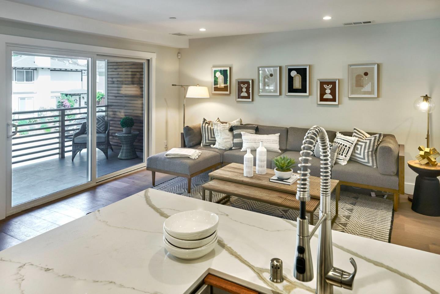 Detail Gallery Image 16 of 35 For 975 Florence Ln #1,  Menlo Park,  CA 94025 - 2 Beds | 2/1 Baths