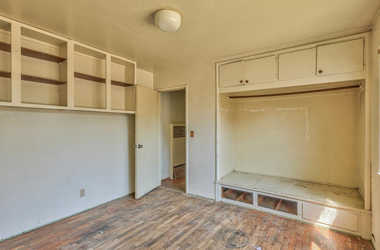 Detail Gallery Image 9 of 23 For 16 Sharon Dr, Salinas,  CA 93905 - 3 Beds | 1 Baths