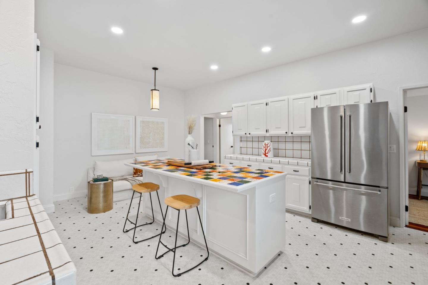 Detail Gallery Image 5 of 22 For 376 Pettis Ave, Mountain View,  CA 94041 - – Beds | – Baths