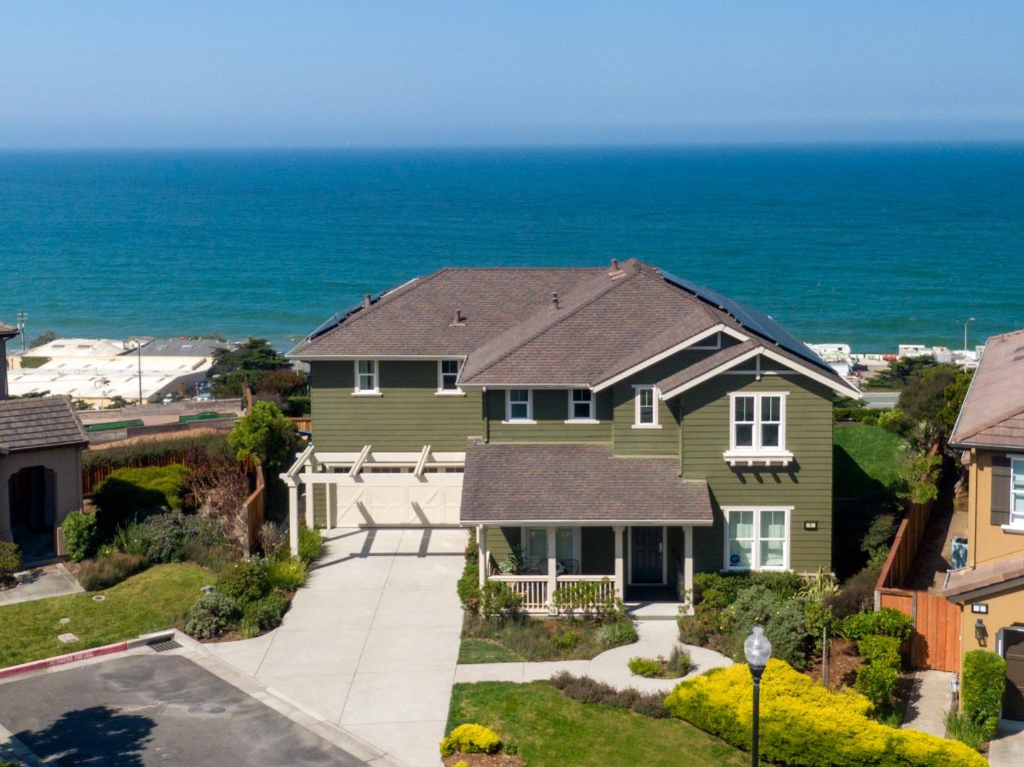 Detail Gallery Image 1 of 1 For 6 Misty Harbor Ct, Pacifica,  CA 94044 - 5 Beds | 4 Baths