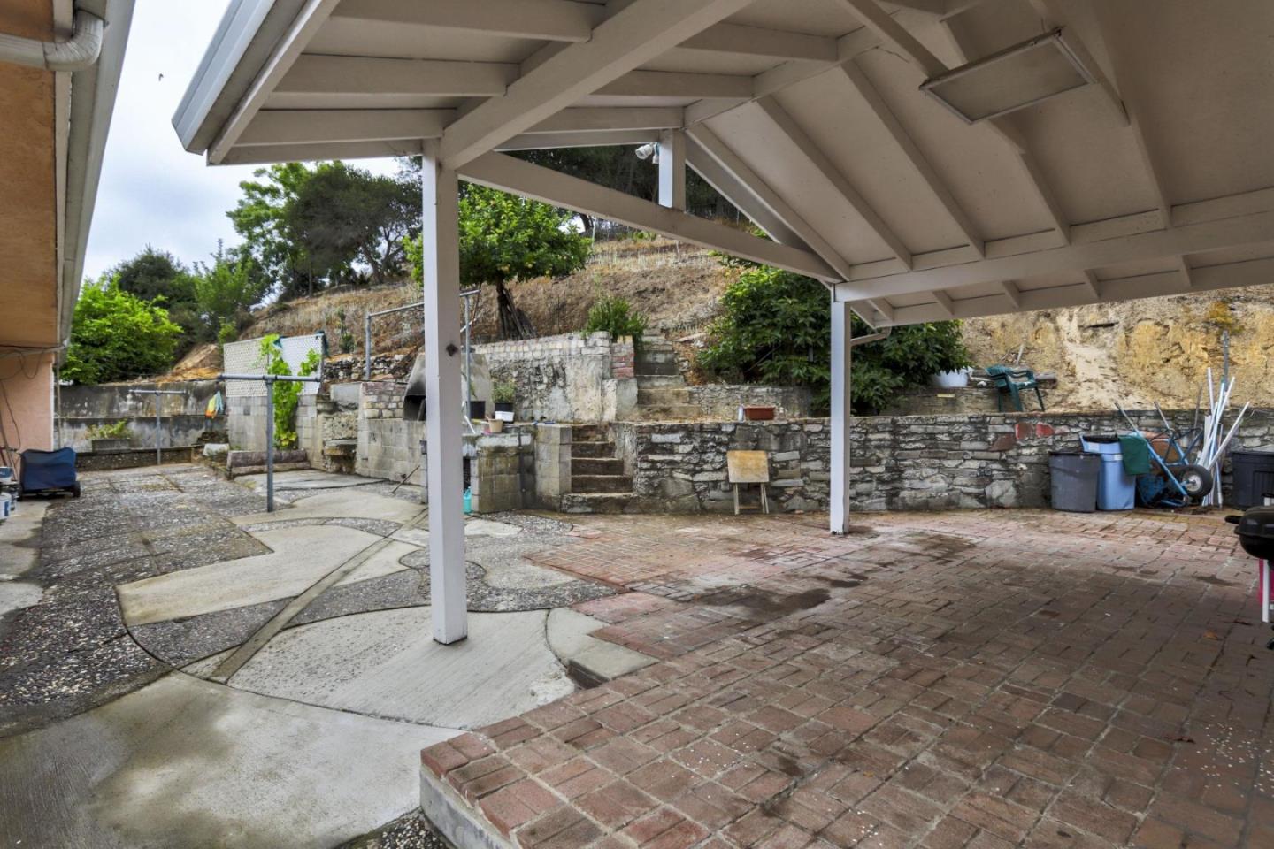 Detail Gallery Image 39 of 56 For 746 Echo Valley Rd, Salinas,  CA 93907 - 5 Beds | 4 Baths