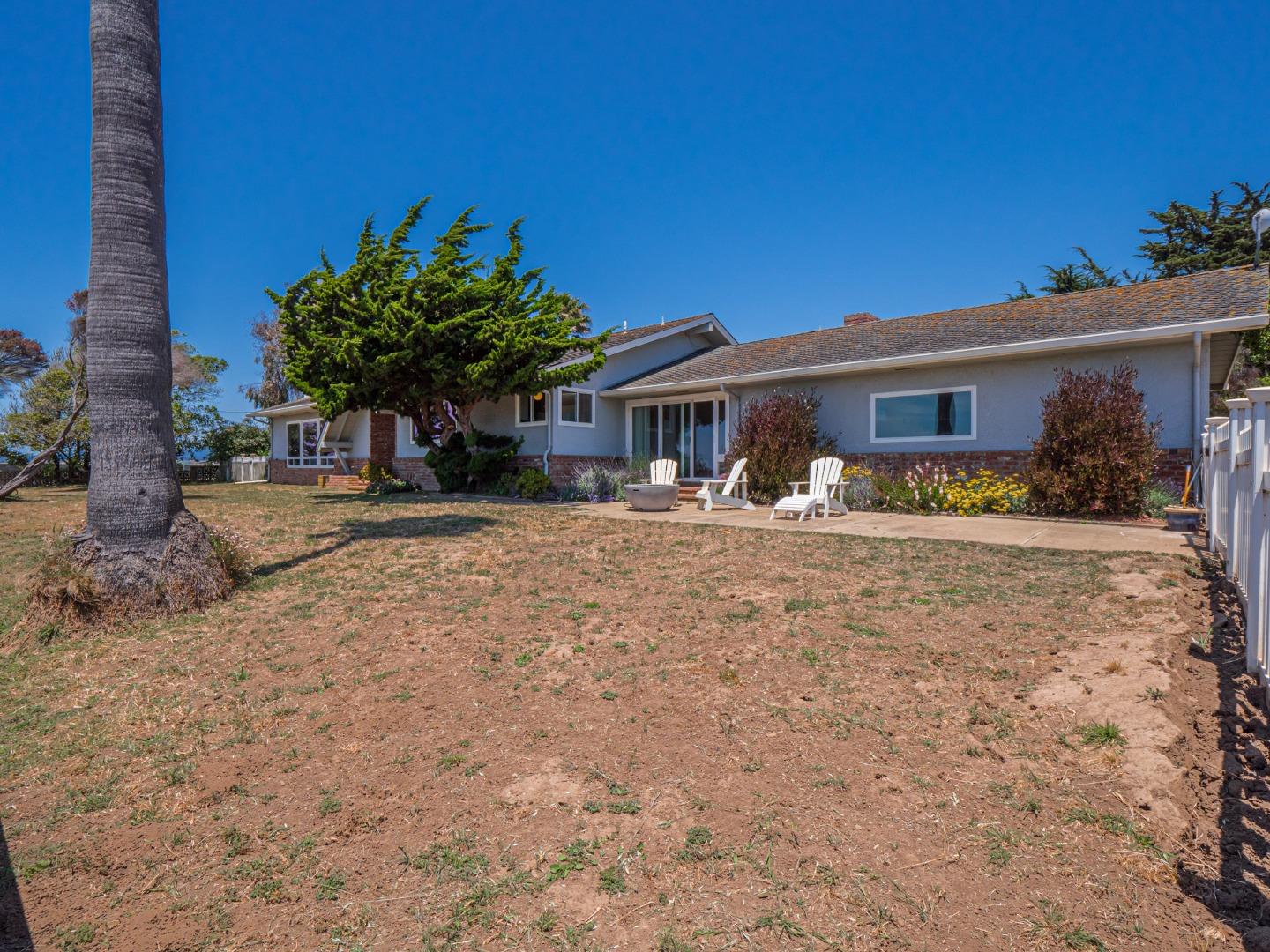 Detail Gallery Image 1 of 1 For 250 Bluff Rd, Moss Landing,  CA 95039 - 3 Beds | 2/1 Baths