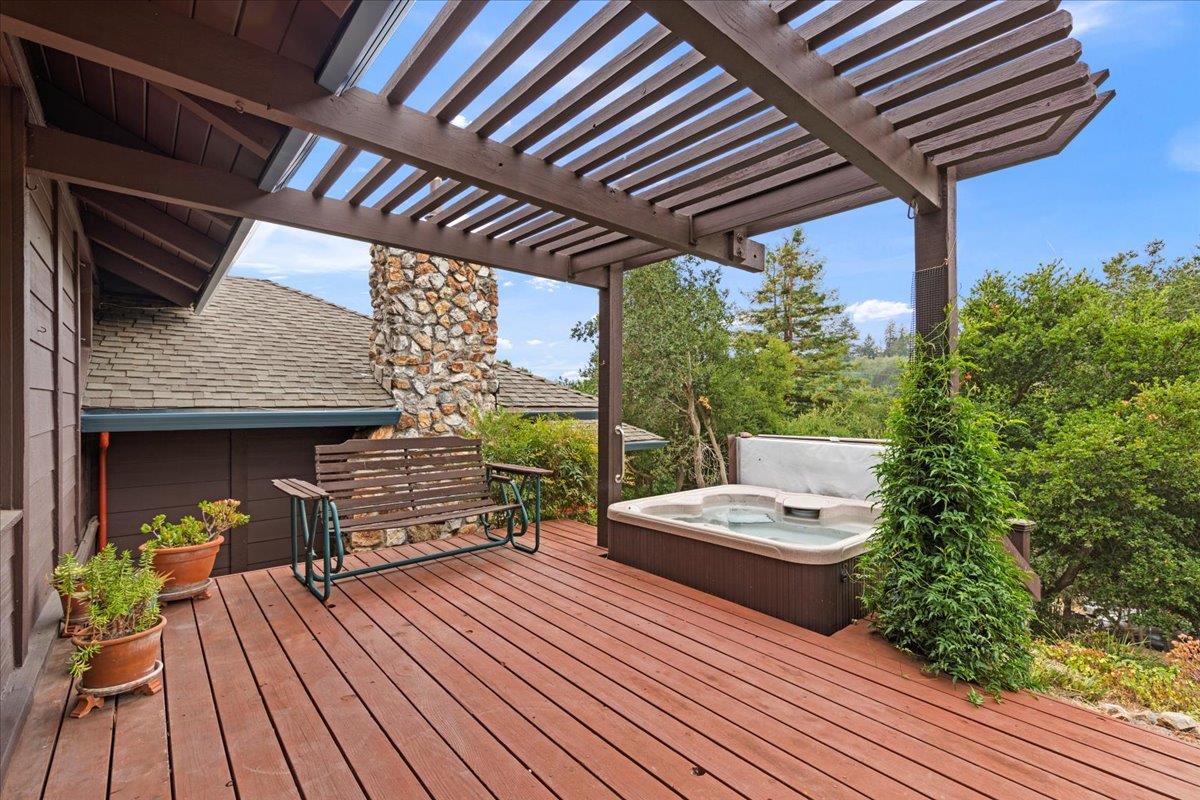 Detail Gallery Image 32 of 49 For 2234 Ocean Street Ext, Santa Cruz,  CA 95060 - 3 Beds | 2 Baths
