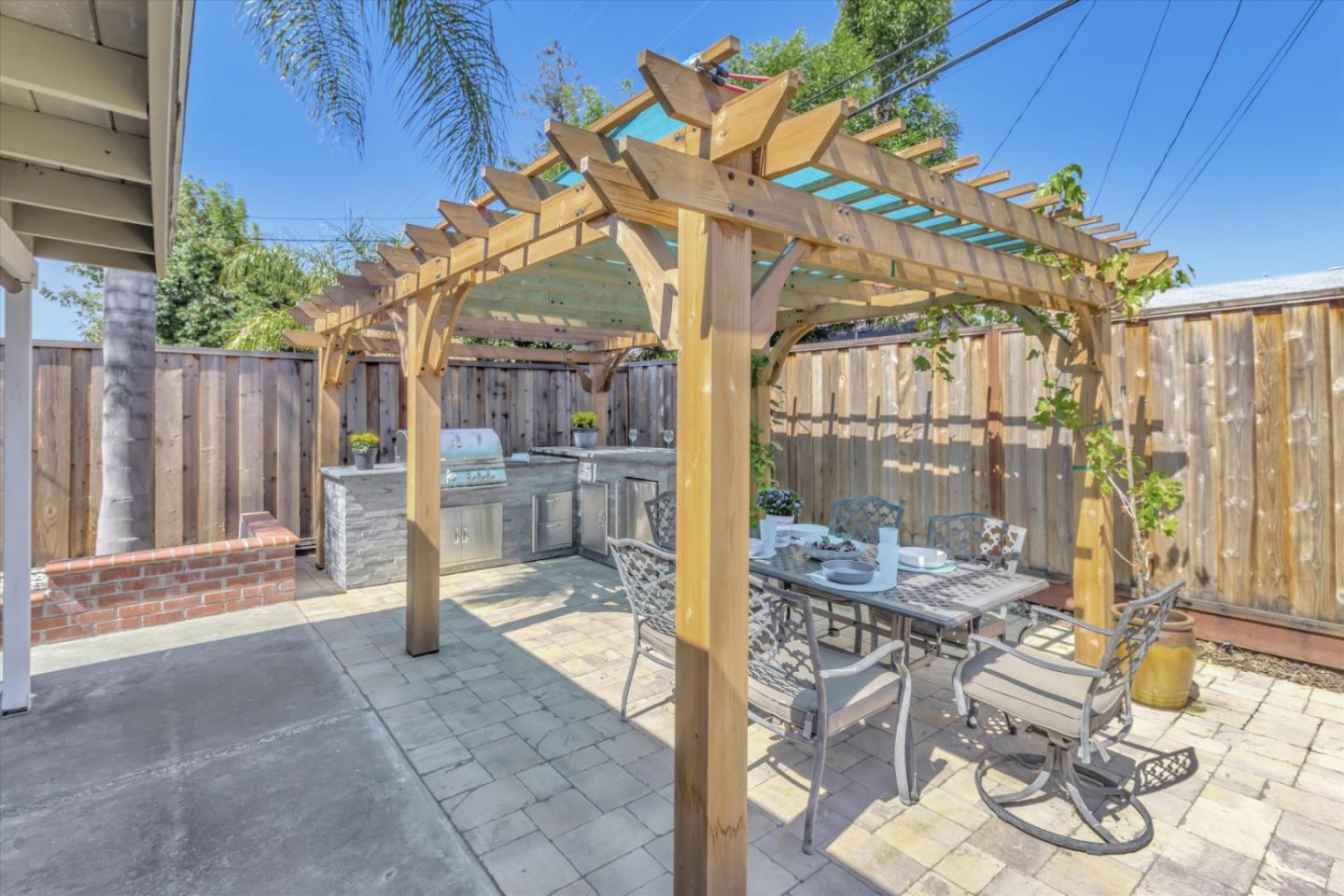 Detail Gallery Image 1 of 1 For 1449 Willowmont Ave, San Jose,  CA 95118 - 3 Beds | 2 Baths