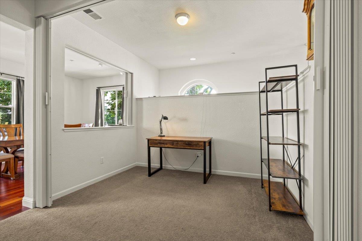 Detail Gallery Image 10 of 39 For 892 Rosemary Terrace, Sunnyvale,  CA 94086 - 3 Beds | 3 Baths