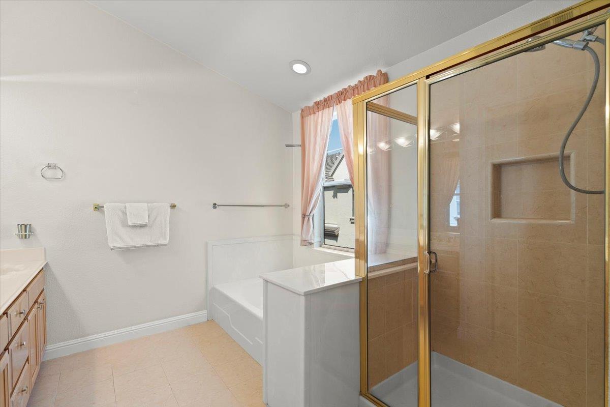 Detail Gallery Image 23 of 39 For 892 Rosemary Terrace, Sunnyvale,  CA 94086 - 3 Beds | 3 Baths