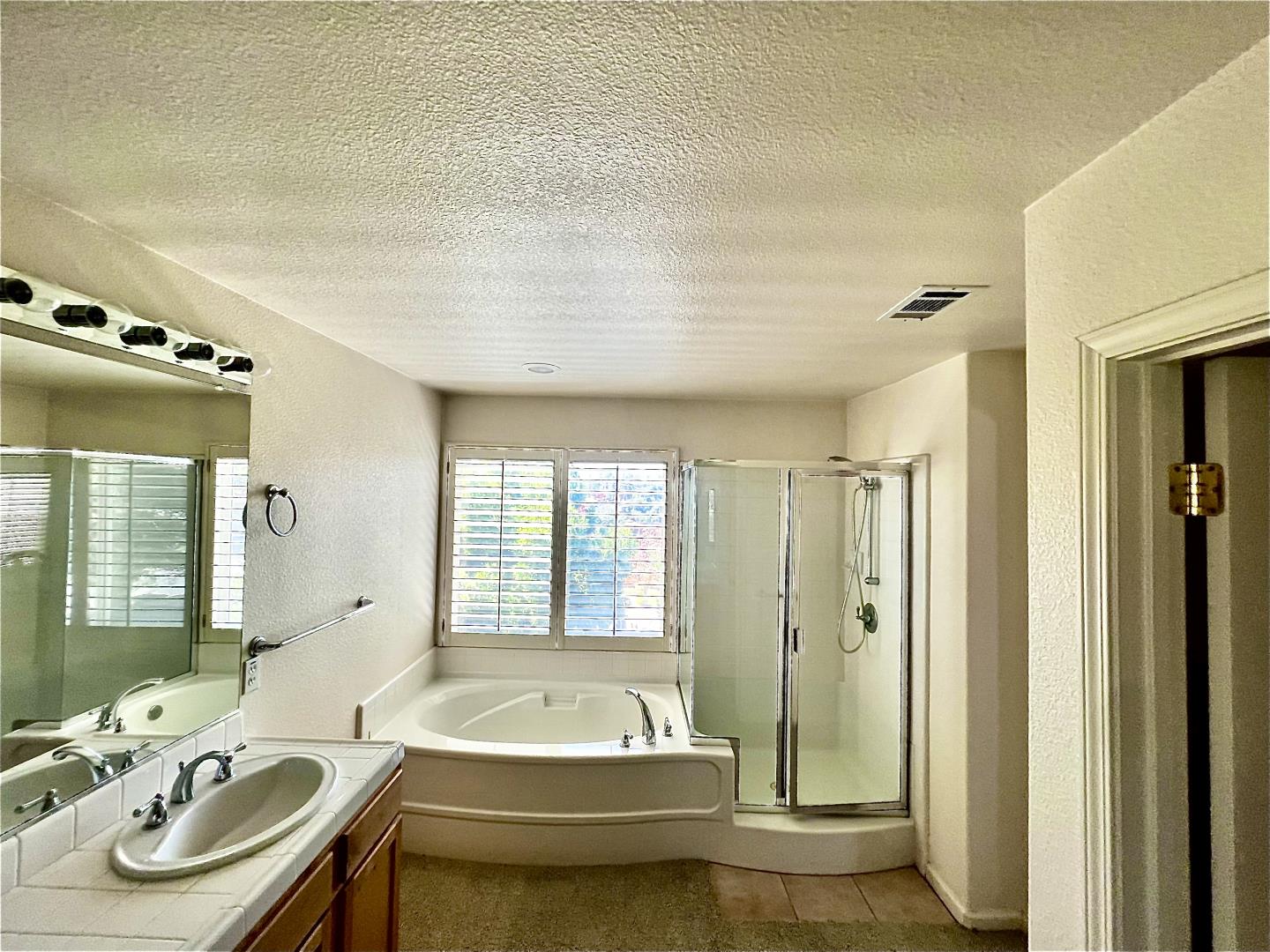 Detail Gallery Image 45 of 50 For 1490 Black Forest Dr, Hollister,  CA 95023 - 5 Beds | 3 Baths