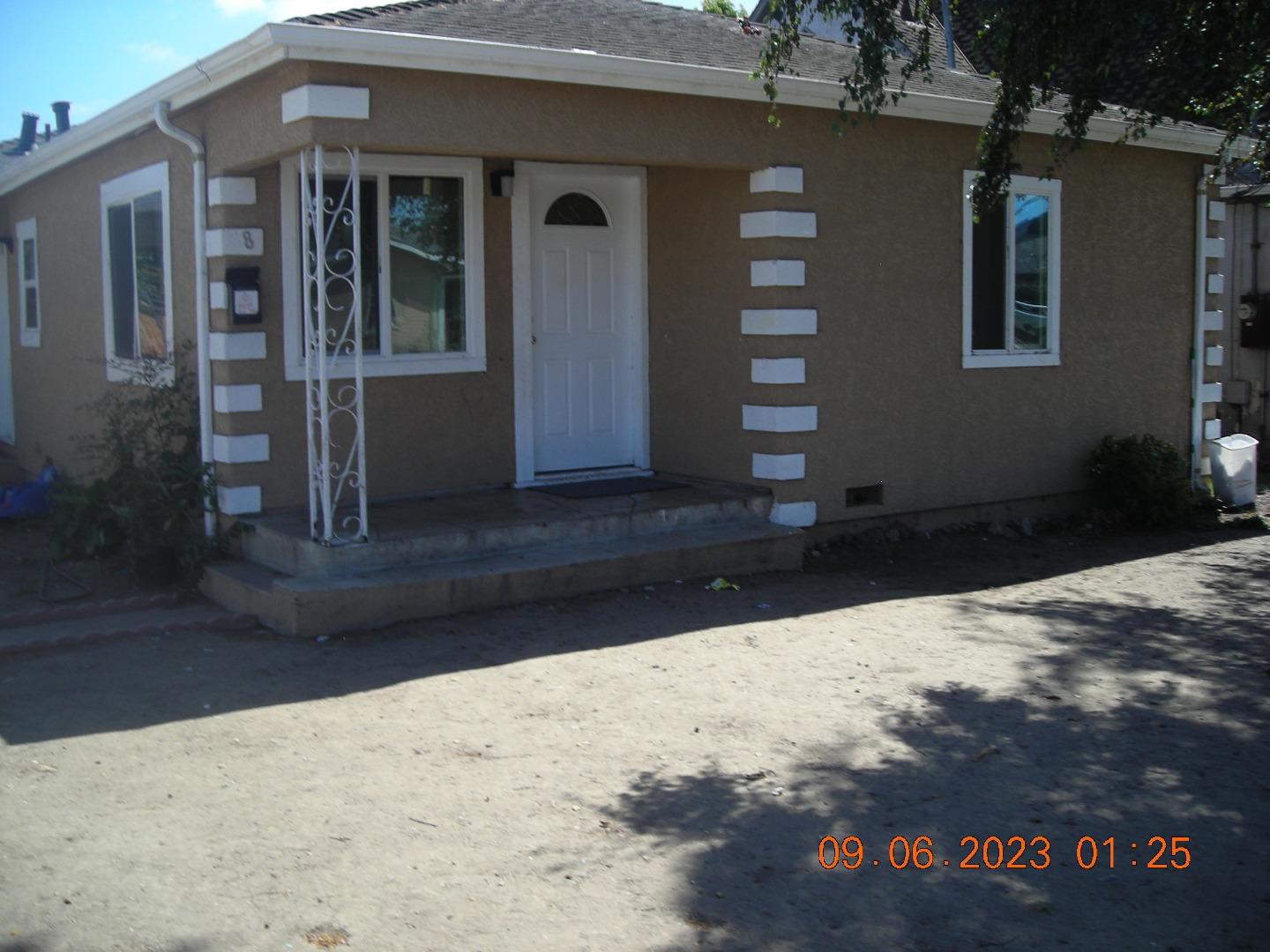 448 E Beach St, Watsonville, CA 95076 Beds Baths (Active