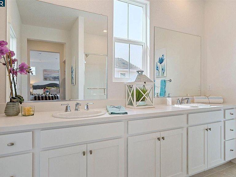 Detail Gallery Image 18 of 45 For 251 E Wrigleys Ave, Tracy,  CA 95391 - 4 Beds | 3/1 Baths