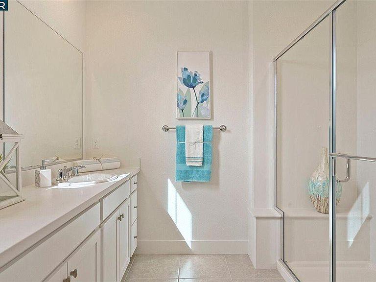 Detail Gallery Image 21 of 45 For 251 E Wrigleys Ave, Tracy,  CA 95391 - 4 Beds | 3/1 Baths