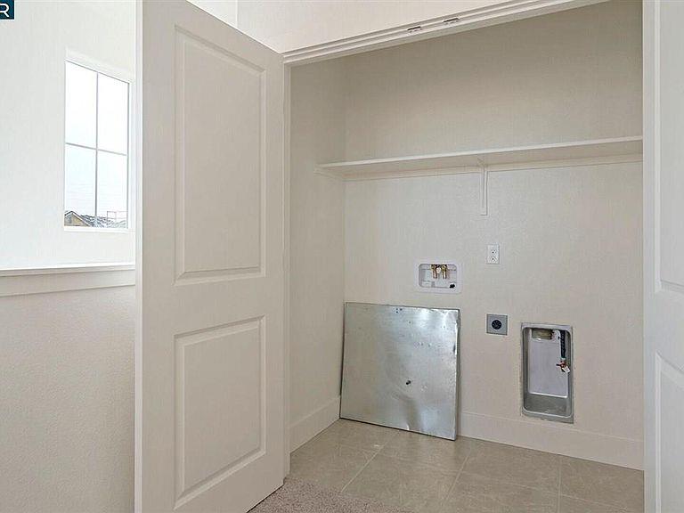 Detail Gallery Image 36 of 45 For 251 E Wrigleys Ave, Tracy,  CA 95391 - 4 Beds | 3/1 Baths