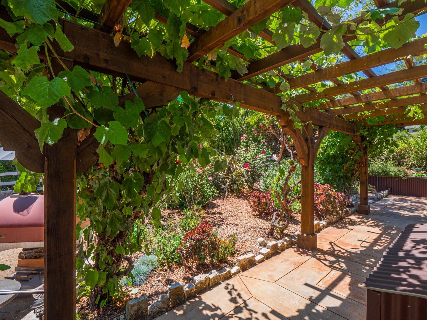 Detail Gallery Image 26 of 42 For 5611 Branciforte Dr, Santa Cruz,  CA 95065 - – Beds | – Baths