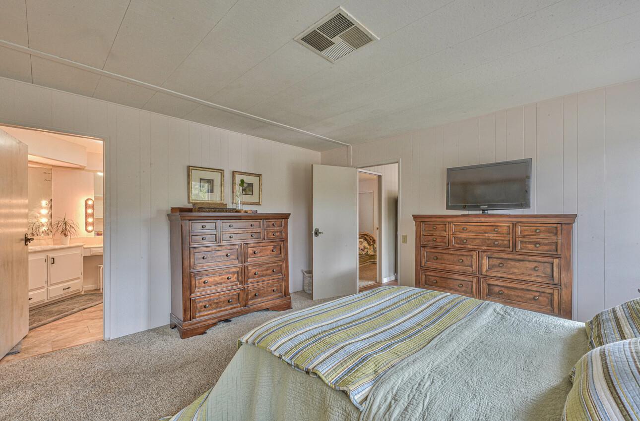 Detail Gallery Image 22 of 33 For 17651 Pond Derosa Lane #39,  Salinas,  CA 93907 - 2 Beds | 2 Baths