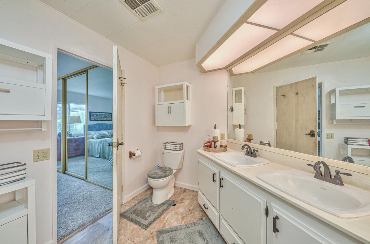 Detail Gallery Image 25 of 33 For 17651 Pond Derosa Lane #39,  Salinas,  CA 93907 - 2 Beds | 2 Baths