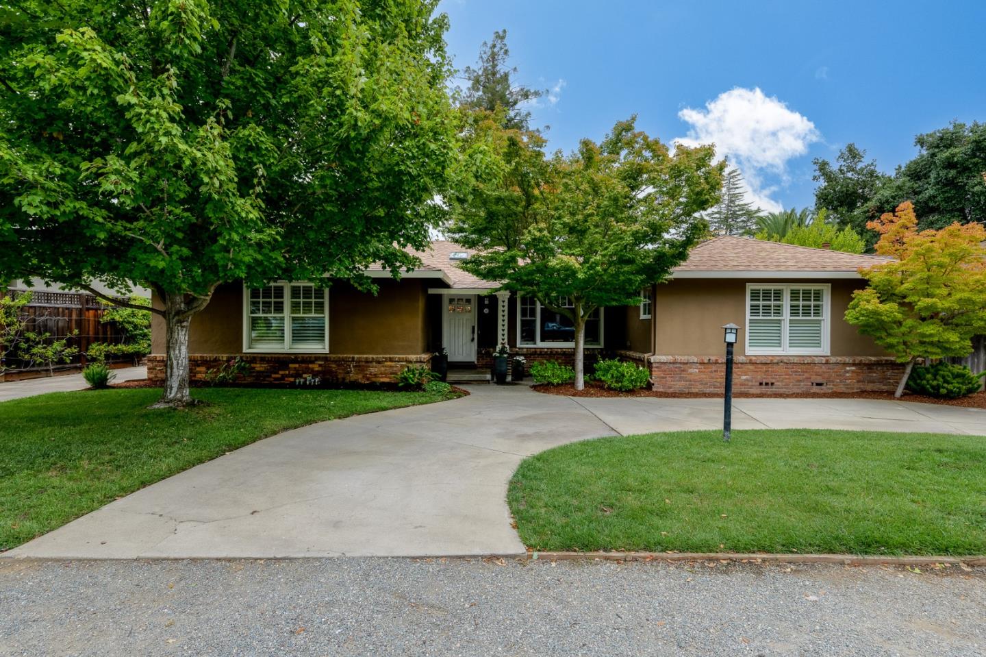 Detail Gallery Image 1 of 1 For 345 Arboleda Dr, Los Altos,  CA 94024 - 4 Beds | 3 Baths