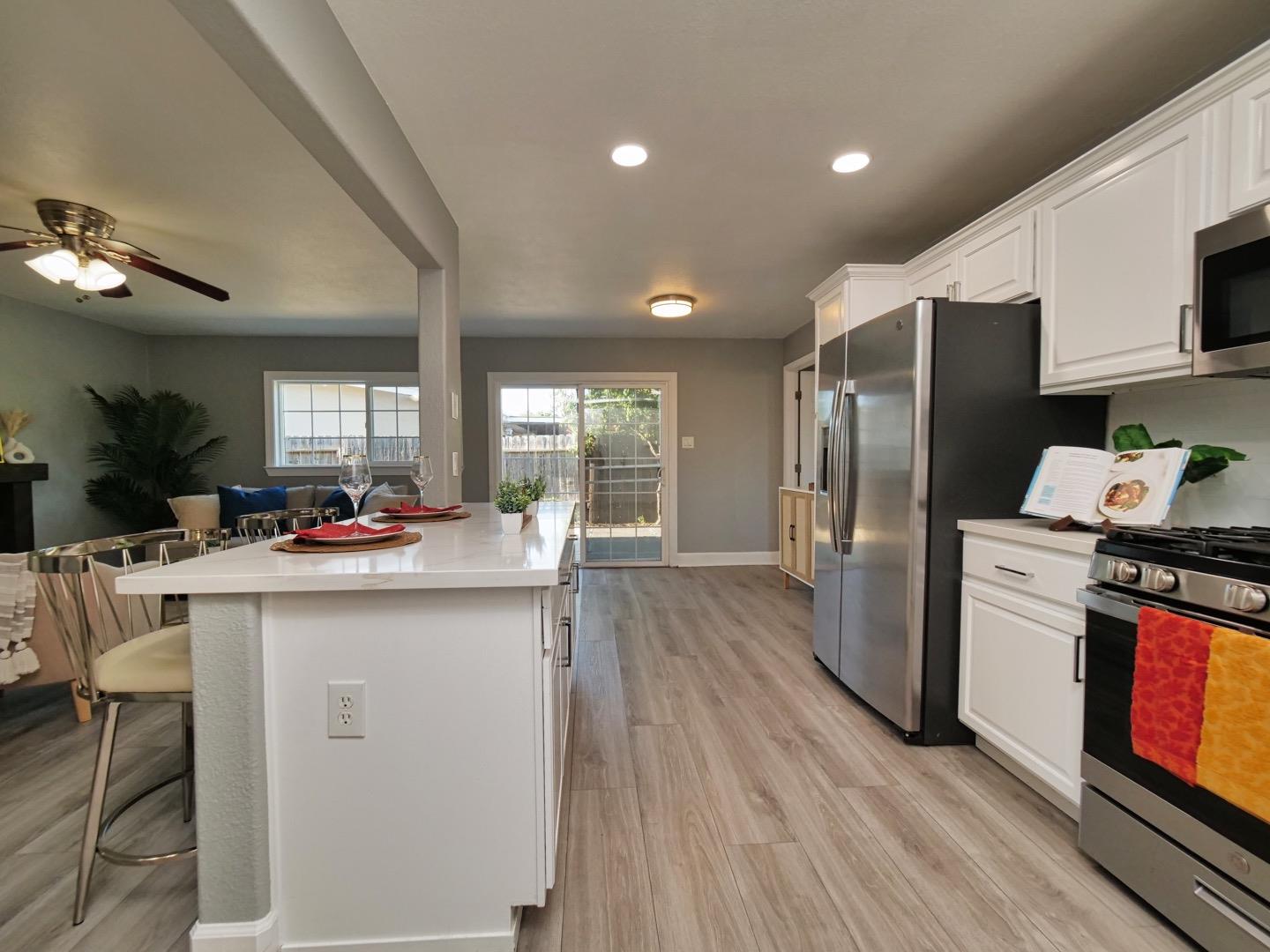 Detail Gallery Image 14 of 42 For 2763 Broadmoor Ave, Concord,  CA 94520 - 4 Beds | 2 Baths