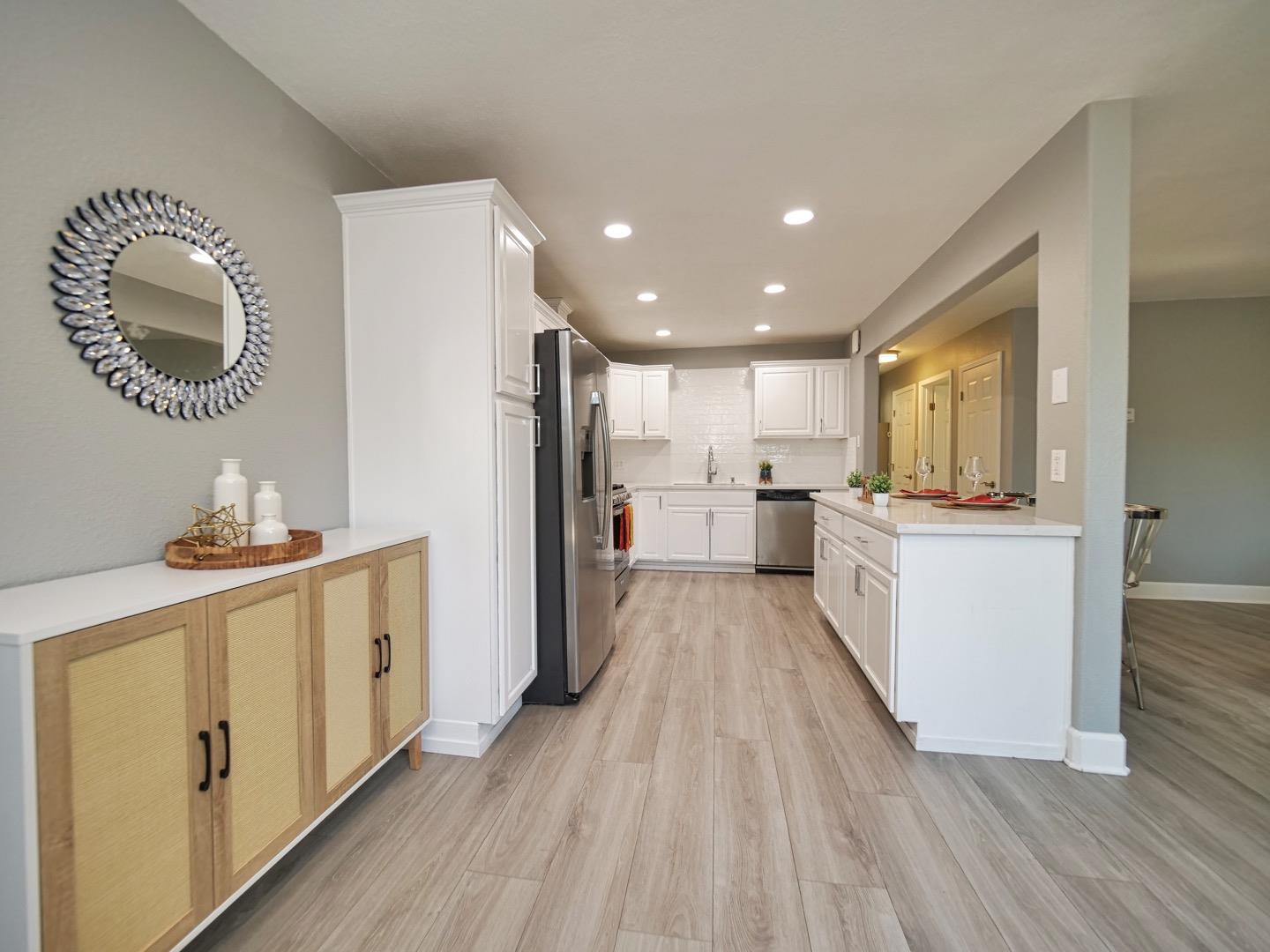 Detail Gallery Image 8 of 42 For 2763 Broadmoor Ave, Concord,  CA 94520 - 4 Beds | 2 Baths