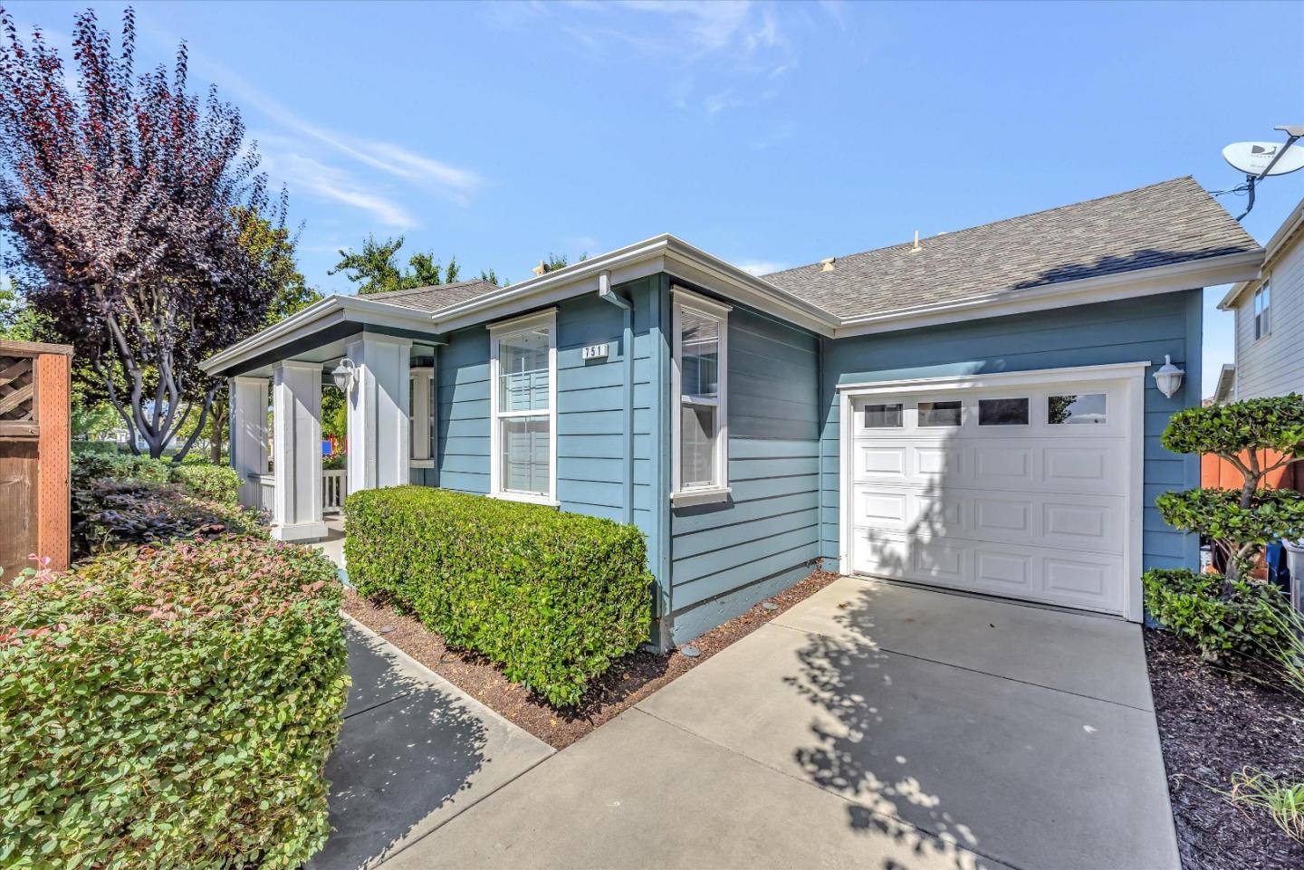 Detail Gallery Image 1 of 1 For 751 Tennyson Dr, Gilroy,  CA 95020 - 2 Beds | 2 Baths