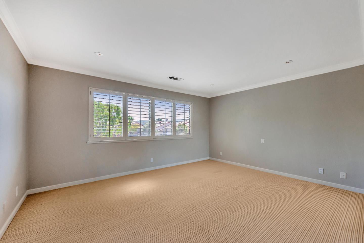 Detail Gallery Image 27 of 49 For 1108 Royal Ln, San Carlos,  CA 94070 - 2 Beds | 2/1 Baths