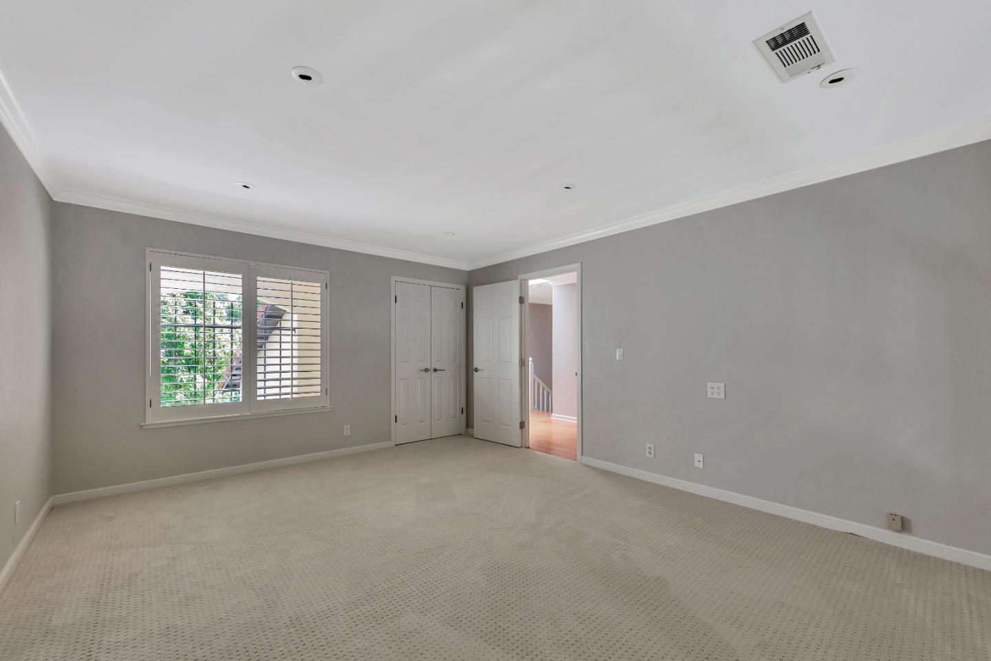 Detail Gallery Image 31 of 49 For 1108 Royal Ln, San Carlos,  CA 94070 - 2 Beds | 2/1 Baths