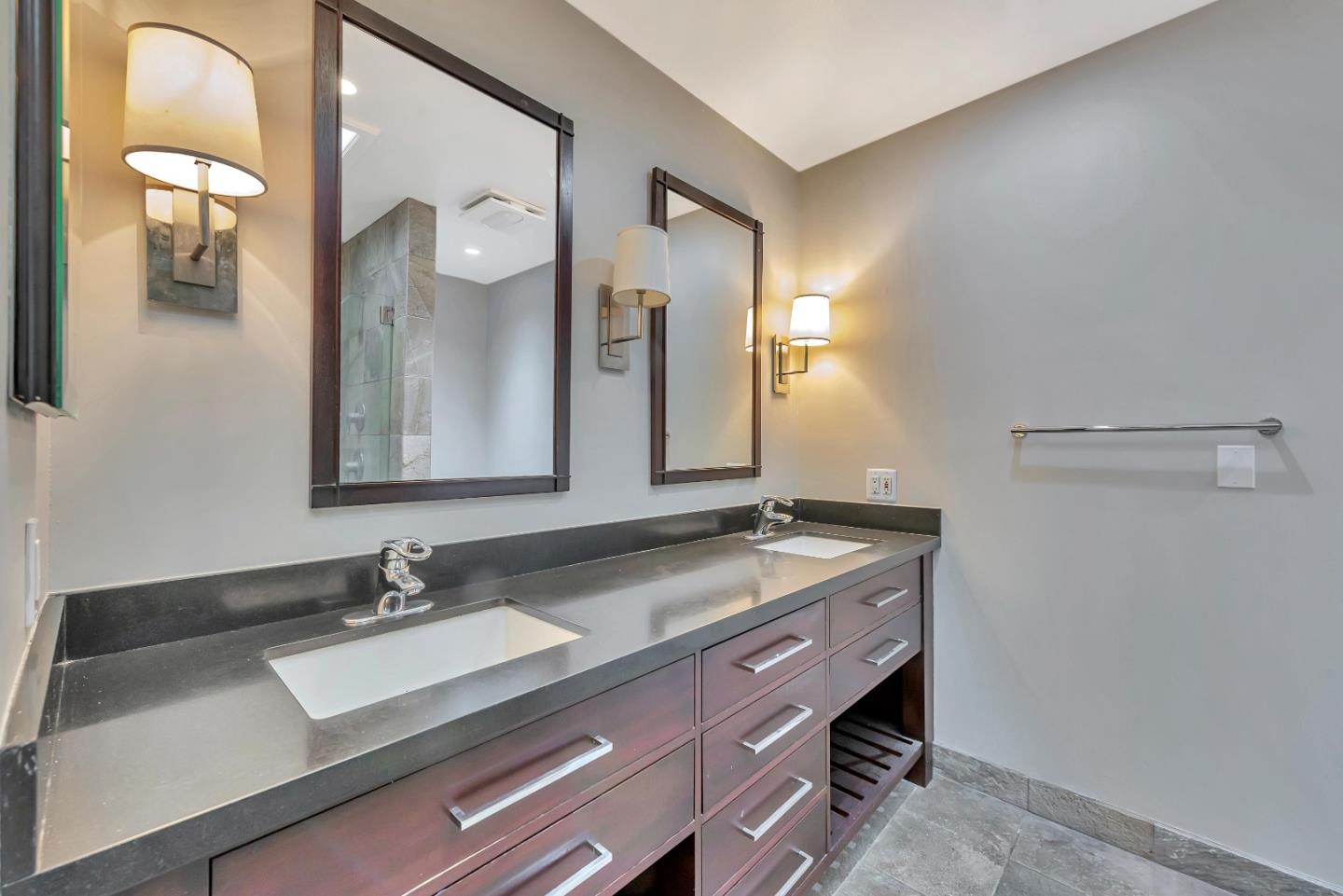 Detail Gallery Image 38 of 49 For 1108 Royal Ln, San Carlos,  CA 94070 - 2 Beds | 2/1 Baths