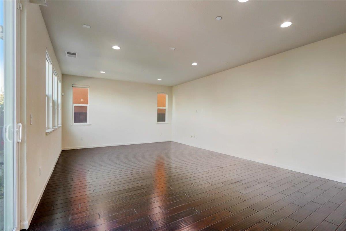 Detail Gallery Image 5 of 39 For 1615 Shore Dr, San Jose,  CA 95131 - 3 Beds | 2/1 Baths