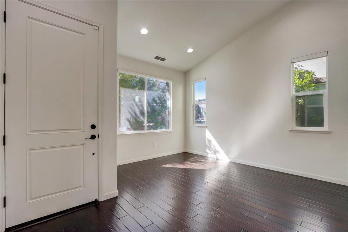 Detail Gallery Image 8 of 39 For 1615 Shore Dr, San Jose,  CA 95131 - 3 Beds | 2/1 Baths