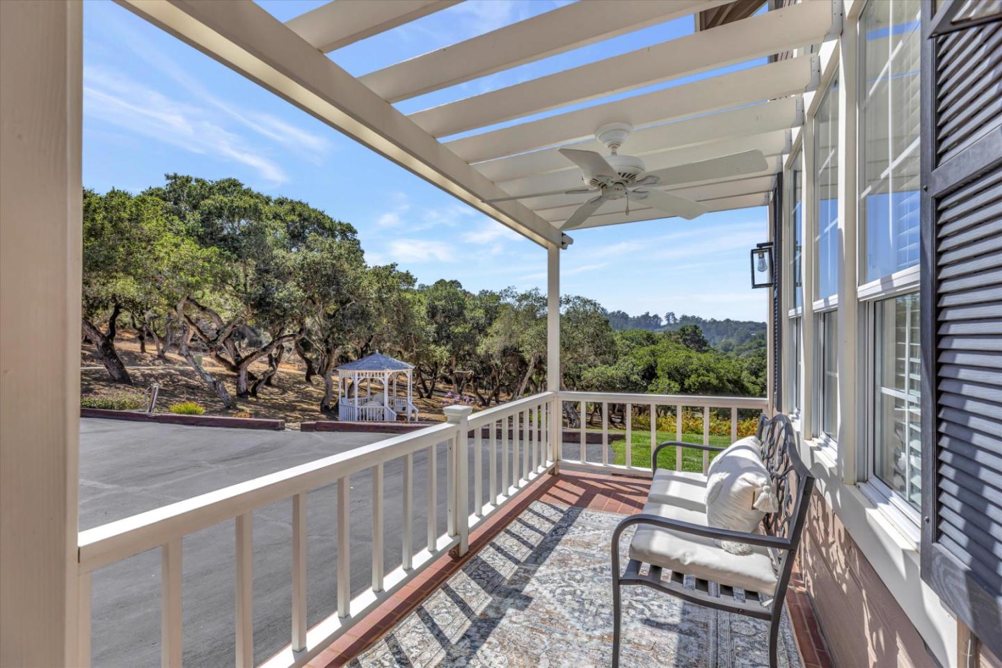 Detail Gallery Image 12 of 88 For 136 Echo Valley Rd, Salinas,  CA 93907 - 3 Beds | 2/1 Baths