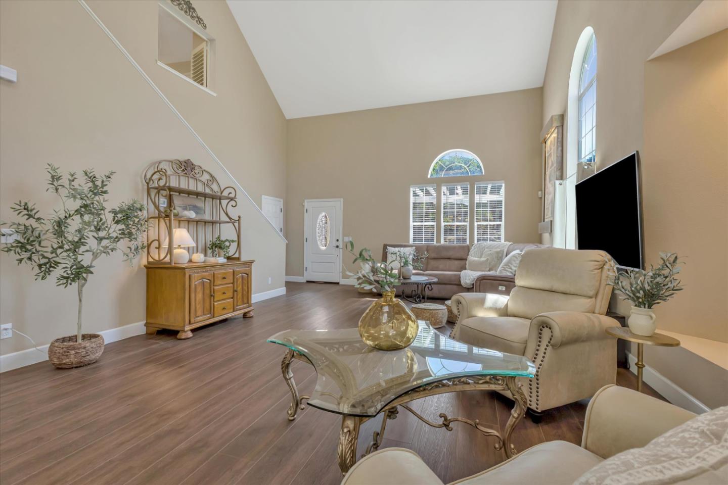 Detail Gallery Image 21 of 88 For 136 Echo Valley Rd, Salinas,  CA 93907 - 3 Beds | 2/1 Baths