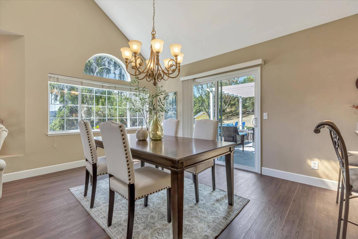 Detail Gallery Image 23 of 88 For 136 Echo Valley Rd, Salinas,  CA 93907 - 3 Beds | 2/1 Baths