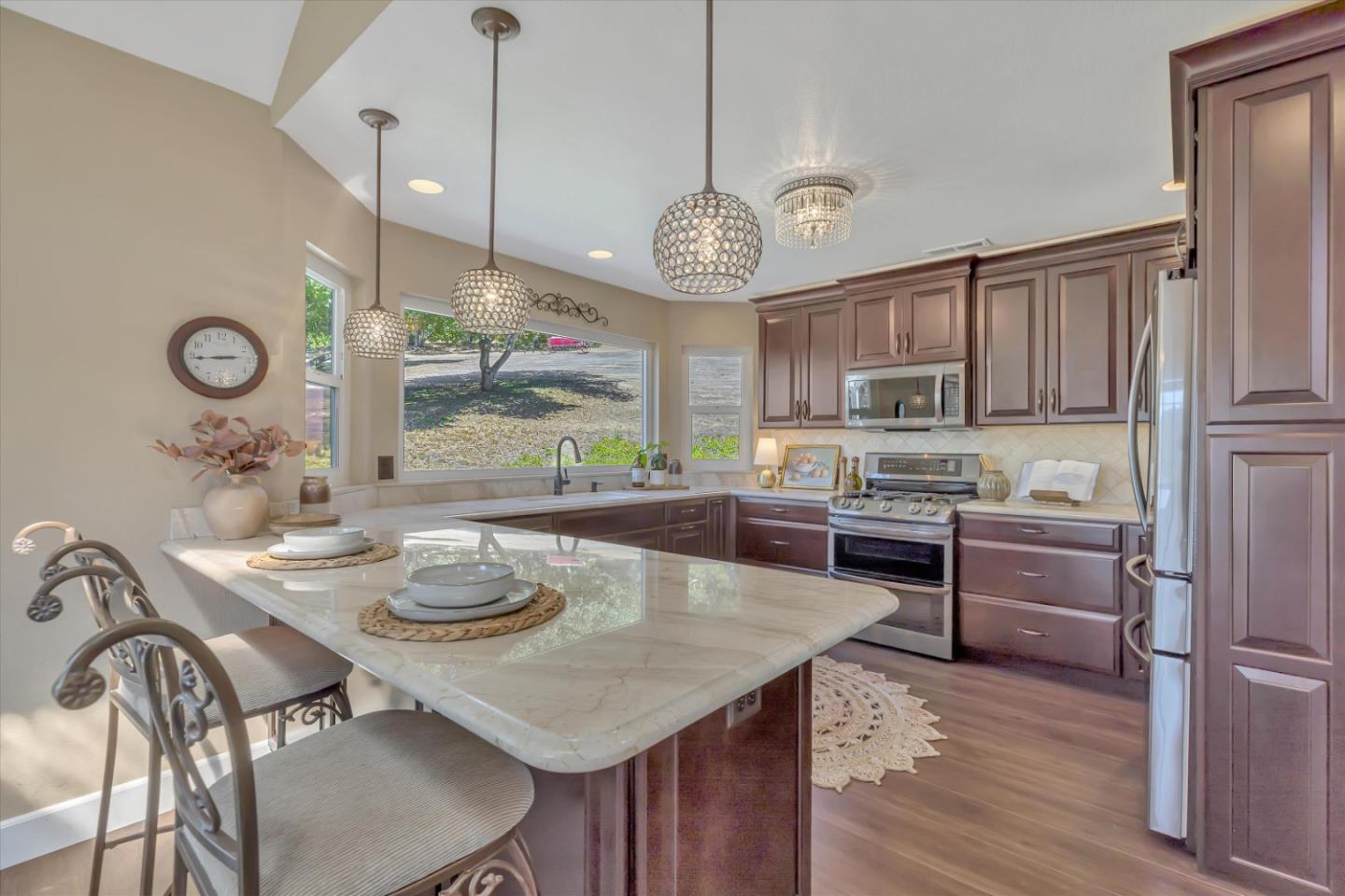 Detail Gallery Image 25 of 88 For 136 Echo Valley Rd, Salinas,  CA 93907 - 3 Beds | 2/1 Baths
